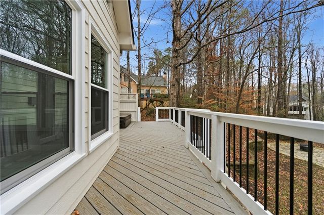 3334 Trails End NE Road, Roswell, GA 30075