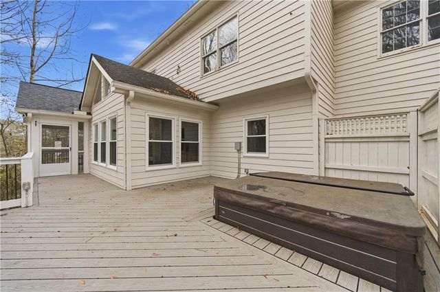 3334 Trails End NE Road, Roswell, GA 30075