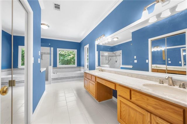 3334 Trails End NE Road, Roswell, GA 30075