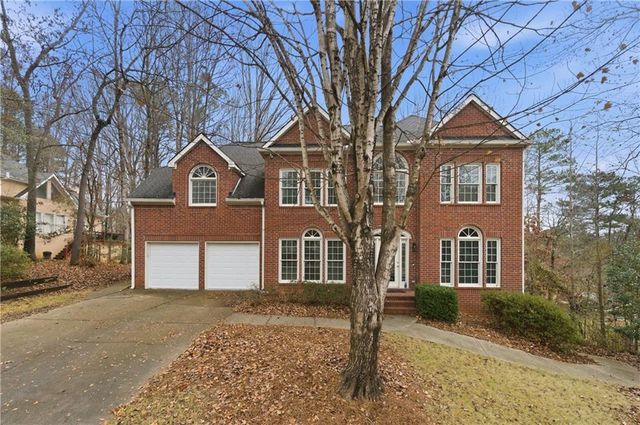3334 Trails End NE Road, Roswell, GA 30075