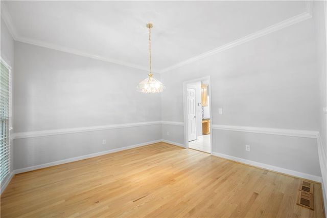 3334 Trails End NE Road, Roswell, GA 30075