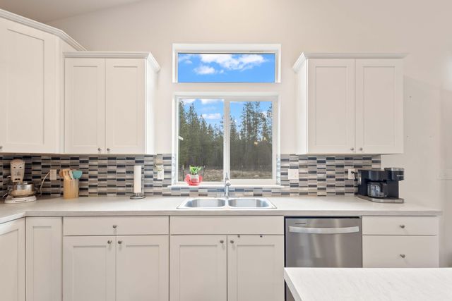 53080 53080 Day Rd OR Road, La Pine, OR 97739