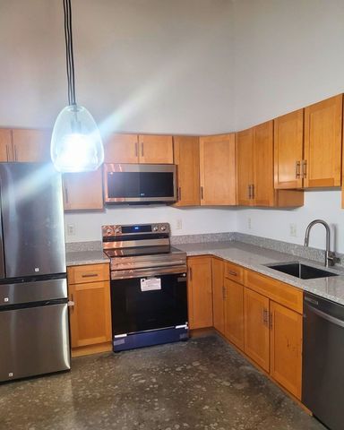 35 Riverwalk Way 219, Lowell, MA 01854