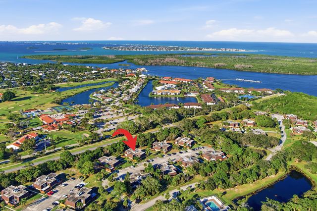 6061 SE Riverboat Drive 825, Stuart, FL 34997