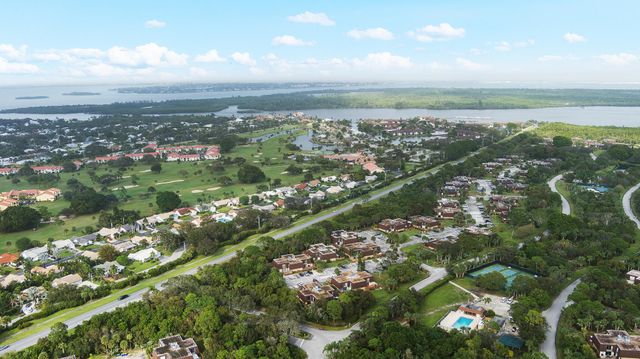 6061 SE Riverboat Drive 825, Stuart, FL 34997