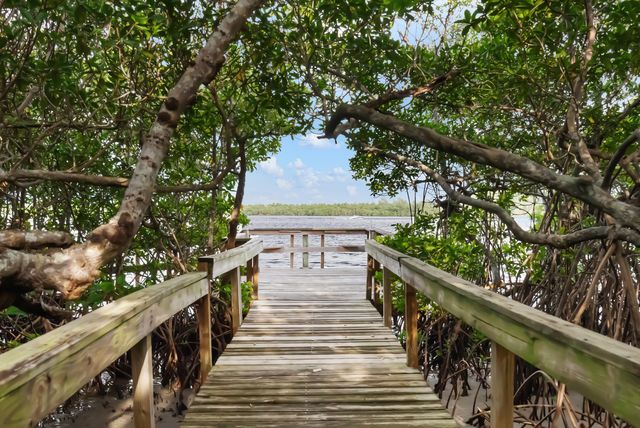 6061 SE Riverboat Drive 825, Stuart, FL 34997