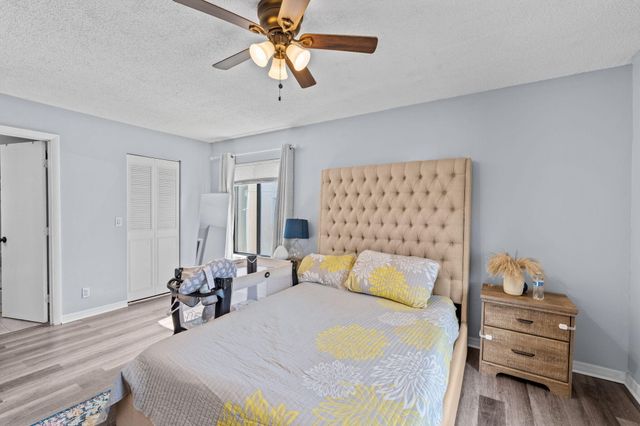 723 Sunny Pine Way H2, Greenacres, FL 33415