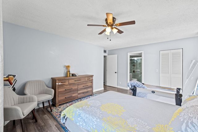 723 Sunny Pine Way H2, Greenacres, FL 33415