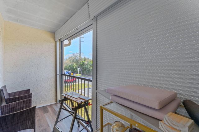 723 Sunny Pine Way H2, Greenacres, FL 33415