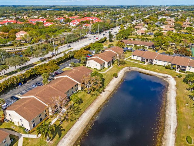 723 Sunny Pine Way H2, Greenacres, FL 33415