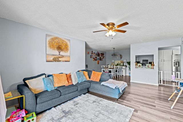 723 Sunny Pine Way H2, Greenacres, FL 33415