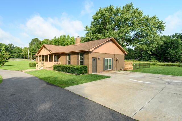 8409 Carrie Drive, Benton, AR 72019