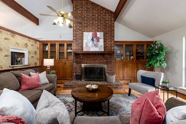 8409 Carrie Drive, Benton, AR 72019
