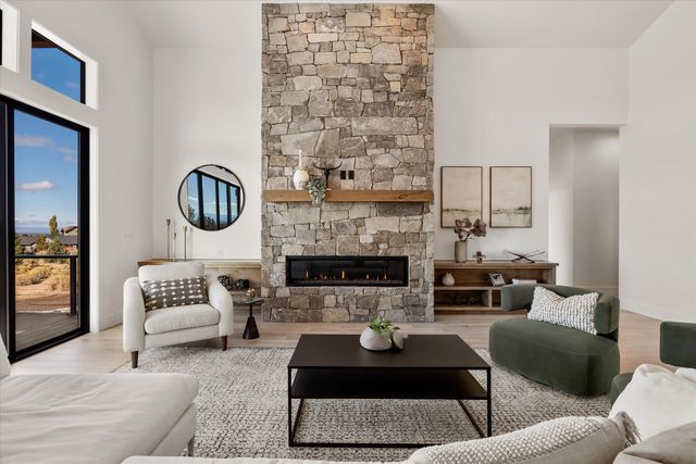 16028 SW Brasada Ranch Road, Powell Butte, OR 97753