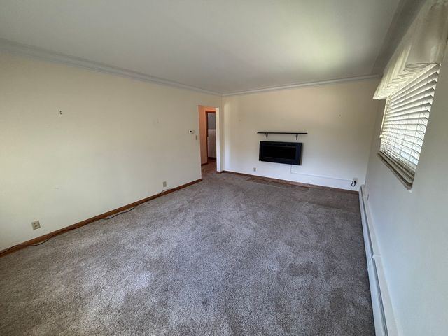 2005 8TH Street, East Moline, IL 61244