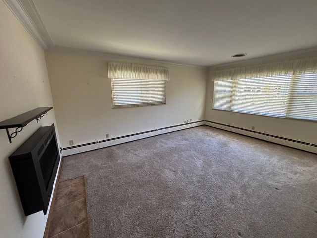2005 8TH Street, East Moline, IL 61244