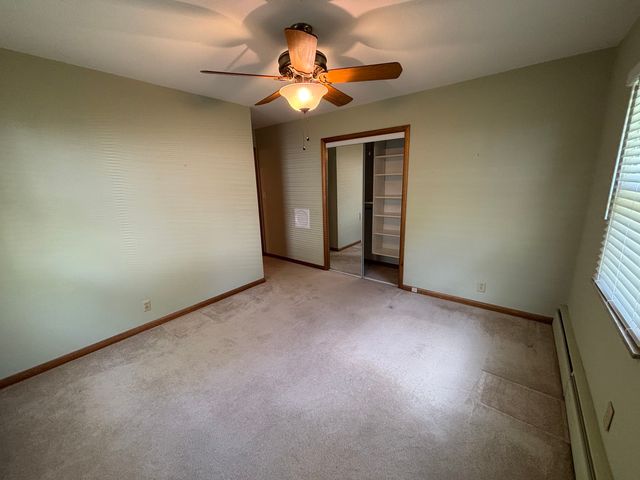 2005 8TH Street, East Moline, IL 61244
