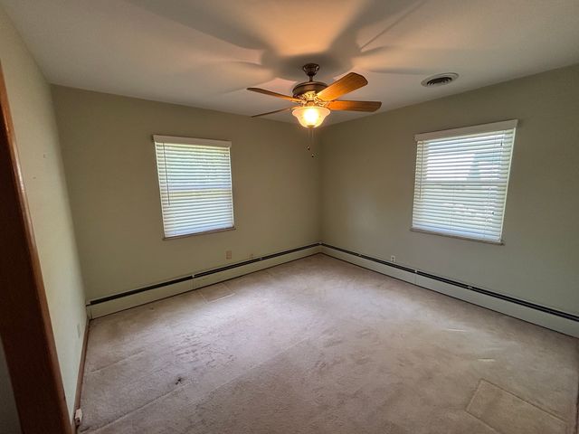 2005 8TH Street, East Moline, IL 61244