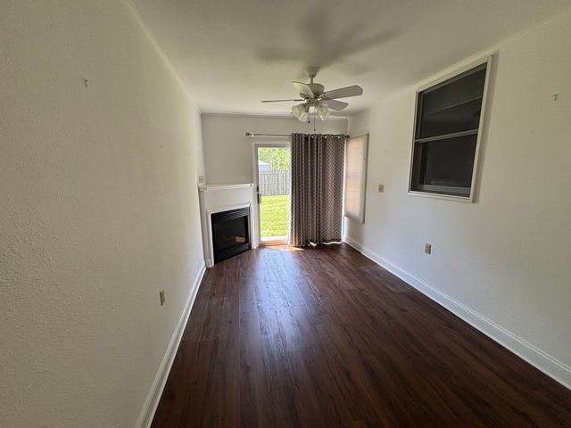 2005 8TH Street, East Moline, IL 61244