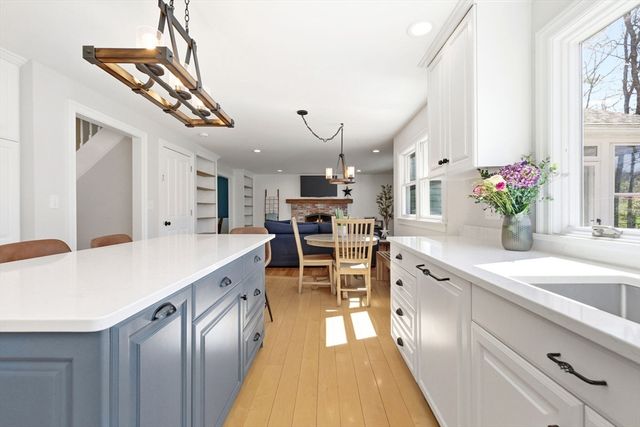 14 Stoney Stream Ln, Littleton, MA 01460