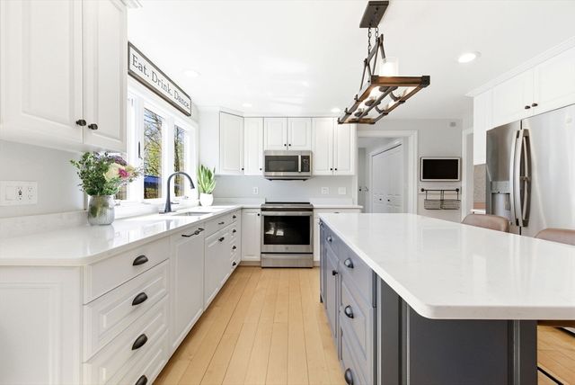 14 Stoney Stream Ln, Littleton, MA 01460