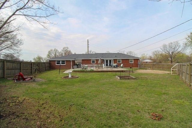 1800 Meadowbrook Dr, Springfield, TN 37172