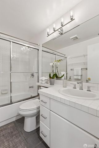 111 Chestnut Street 303, San Francisco, CA 94111