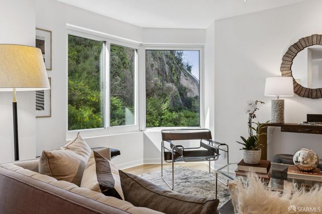 111 Chestnut Street 303, San Francisco, CA 94111