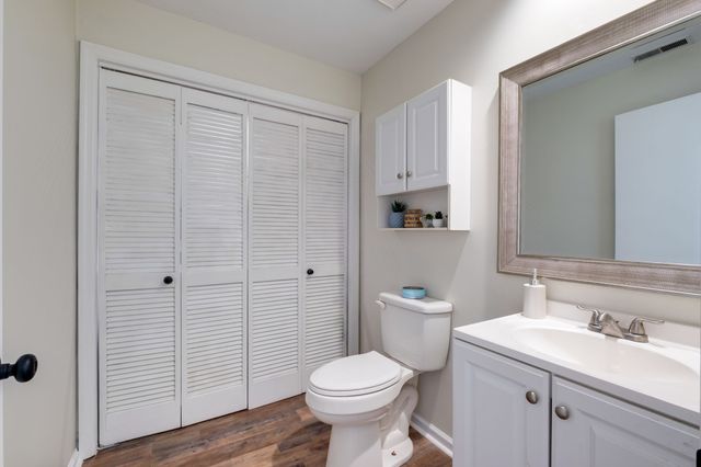 308 Hickory Pl, Nashville, TN 37214