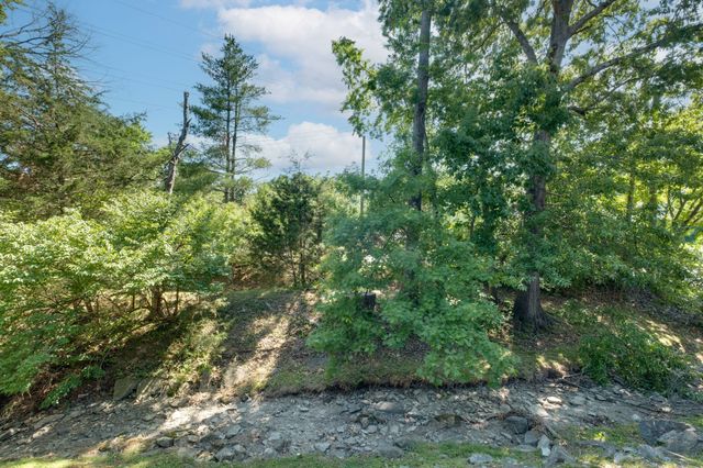 308 Hickory Pl, Nashville, TN 37214