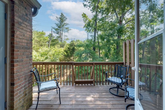 308 Hickory Pl, Nashville, TN 37214