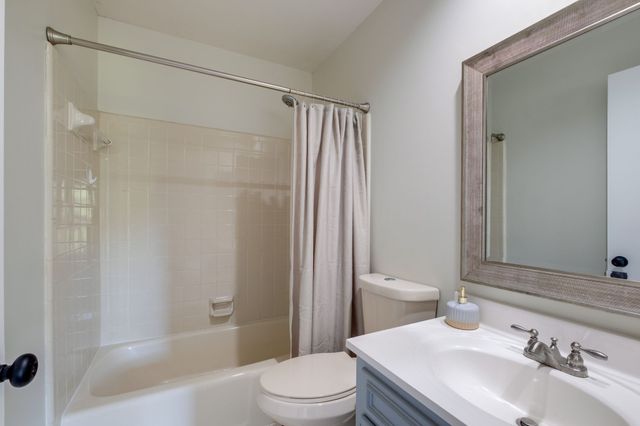 308 Hickory Pl, Nashville, TN 37214