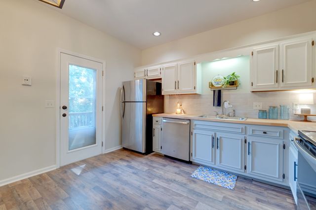 308 Hickory Pl, Nashville, TN 37214