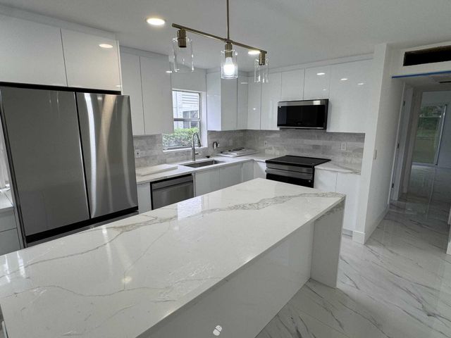 216 Tuscany D, Delray Beach, FL 33446
