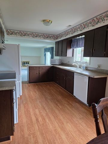 5321 Rosa Court, Swartz Creek, MI 48473