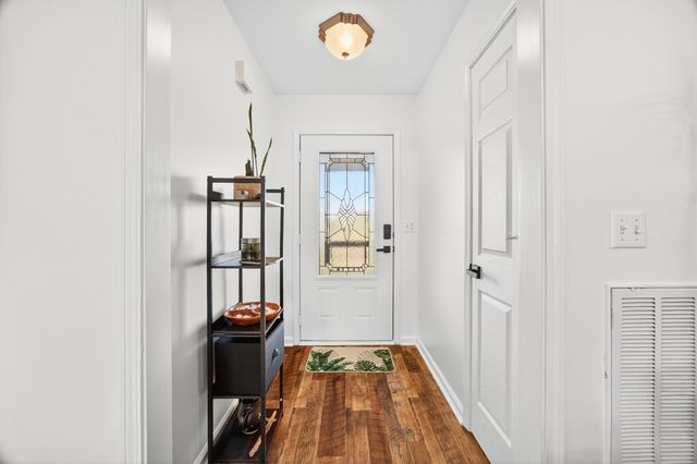 195 Long Rd, Charlotte, TN 37036