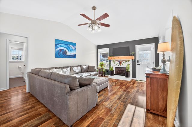 195 Long Rd, Charlotte, TN 37036