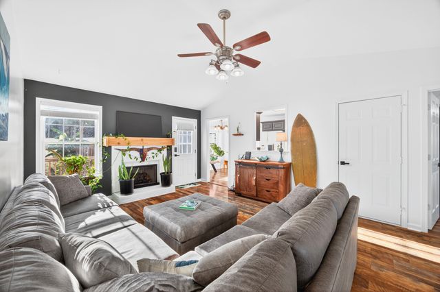 195 Long Rd, Charlotte, TN 37036