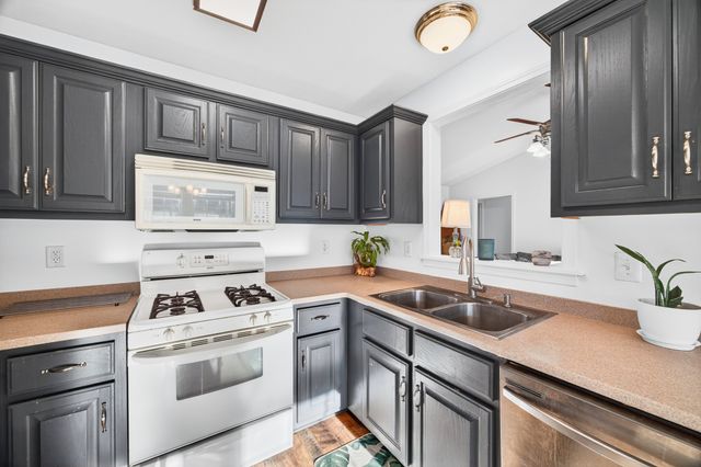 195 Long Rd, Charlotte, TN 37036