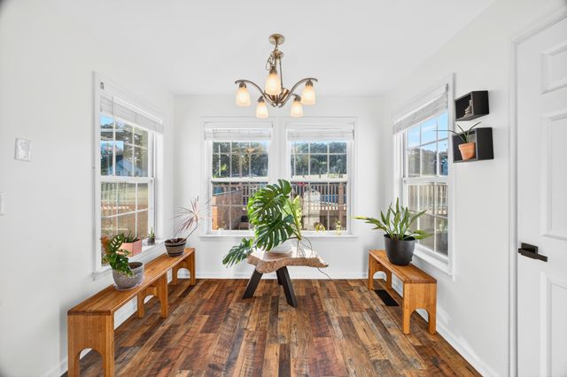 195 Long Rd, Charlotte, TN 37036