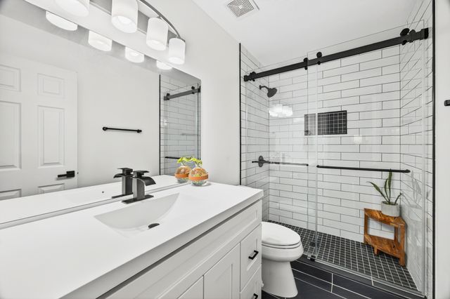 195 Long Rd, Charlotte, TN 37036