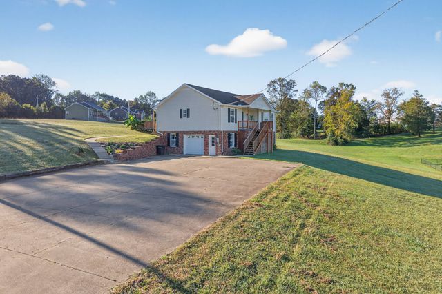 195 Long Rd, Charlotte, TN 37036