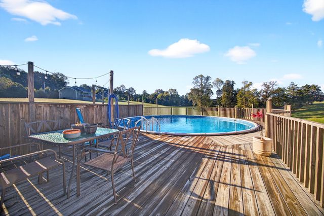 195 Long Rd, Charlotte, TN 37036