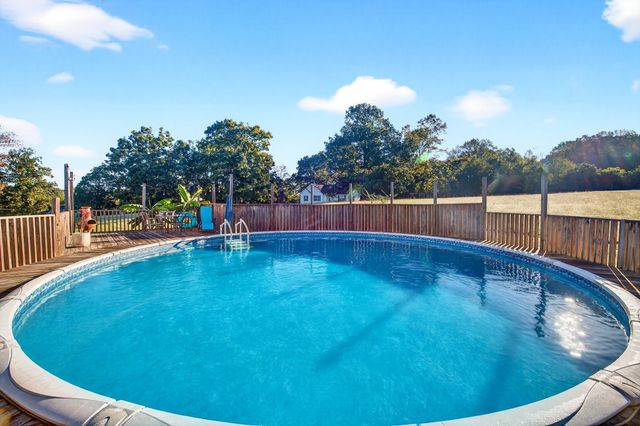 195 Long Rd, Charlotte, TN 37036