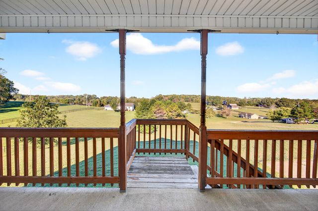 195 Long Rd, Charlotte, TN 37036