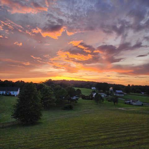 195 Long Rd, Charlotte, TN 37036