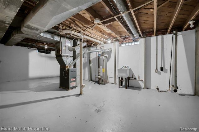 724 Parkwood Avenue, Pontiac, MI 48340