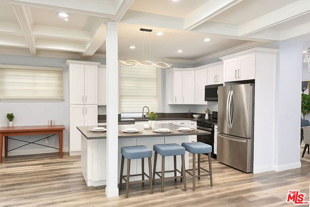 2171 W 25th Street, Los Angeles, CA 90018