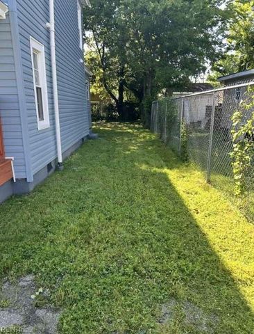 206 Oak ST, Suffolk, VA 23434
