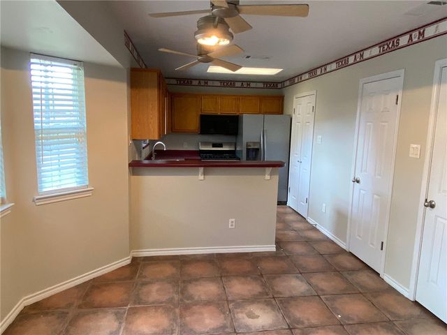 2003 Broken Arrow Circle, Bryan, TX 77807